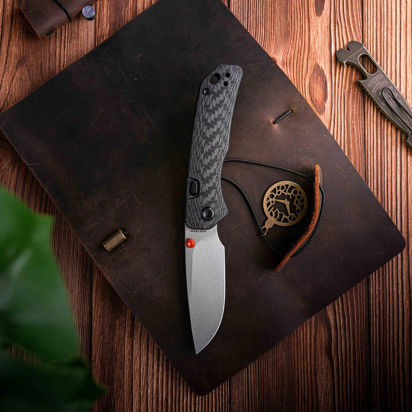 Vosteed Marten A1608 - 2.98" 154CM Stonewash Blade, Carbon Fibre Handle