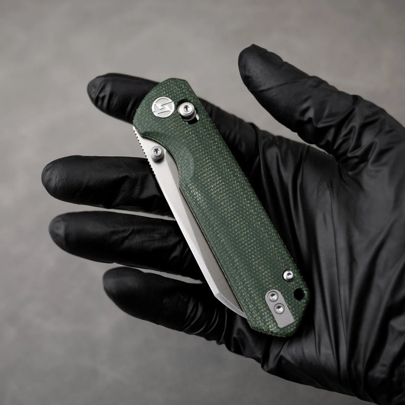 Olitans King Penguin G062-GW - 3.35" 14C28N Satin Blade, Green Micarta Handle