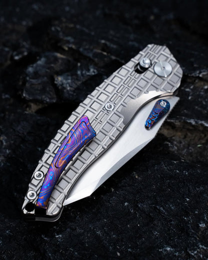 Olitans T052-LS - 3.54" M390 Blade, Titanium Handle & Timascus
