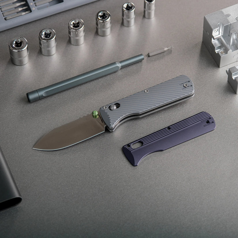 Vosteed Vombat A4104 - 2.92" M390 Satin Zulu Blade, Grey Aluminium Handle