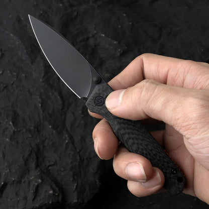 Olitans C045-B - 2.6" M390 Black Blade, Carbon Fibre Handle