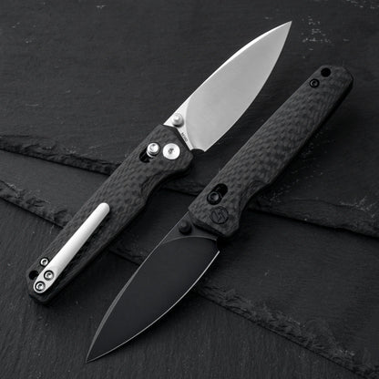 Olitans C045-S - 2.6" M390 Satin Blade, Carbon Fibre Handle