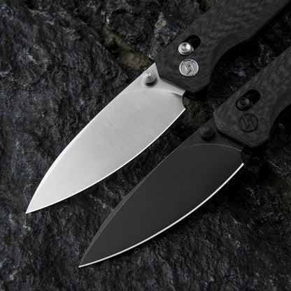 Olitans C045-S - 2.6" M390 Satin Blade, Carbon Fibre Handle