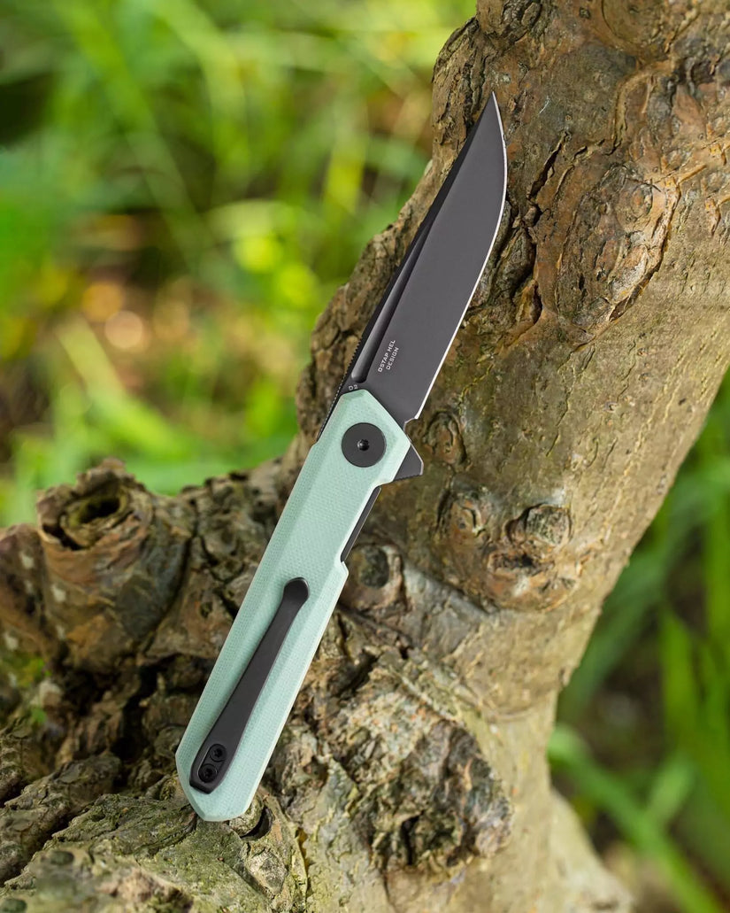 Bestechman Mini Dundee BMK03G - 2.92" D2 Grey DLC Blade, Ice Cream Blue G10, Flipper
