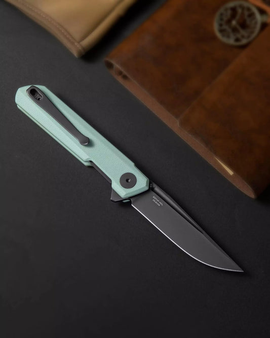 Bestechman Mini Dundee BMK03G - 2.92" D2 Grey DLC Blade, Ice Cream Blue G10, Flipper
