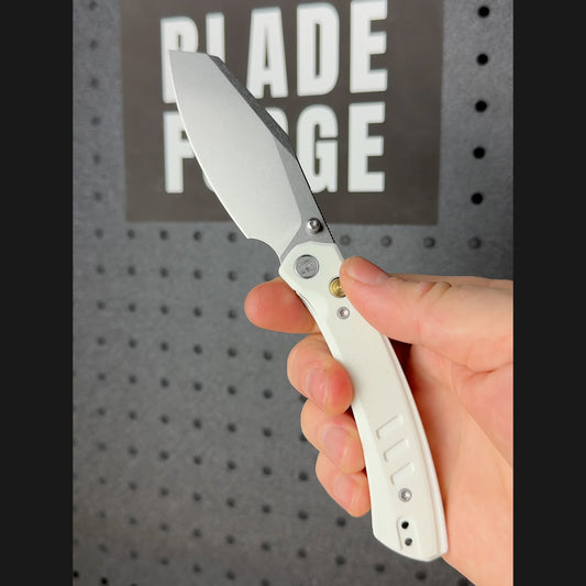 Miguron Karok - 3.4" Stonewashed D2, White G10 Handle