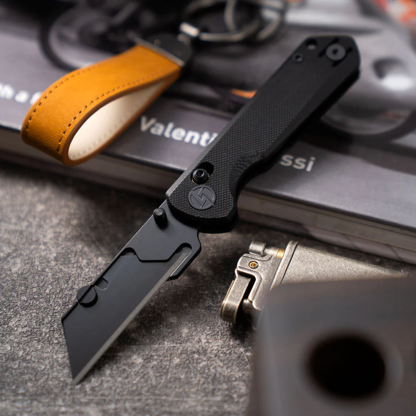 Olitans Adélie Penguin G076 - 2.68" Black Utility Blade, Black G10 Handle