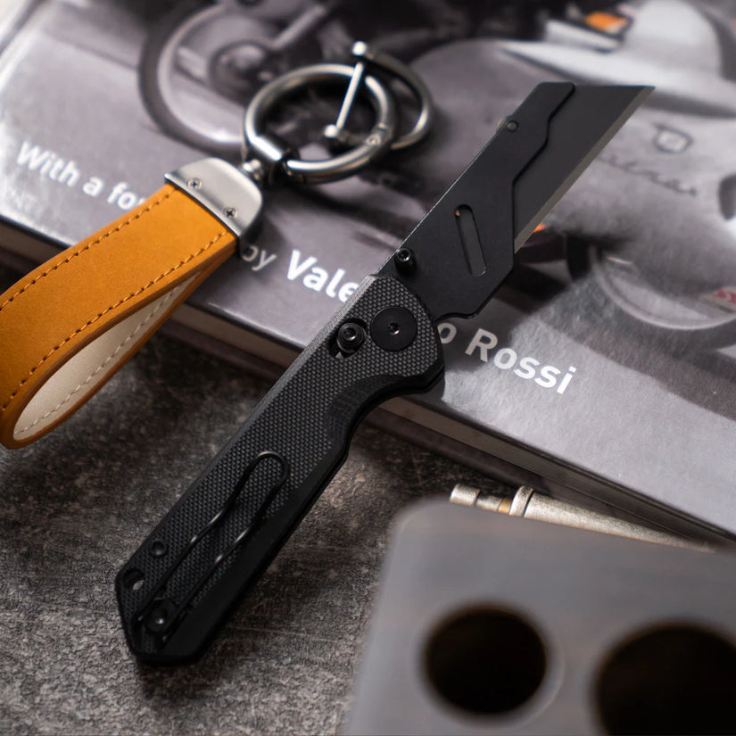 Olitans Adélie Penguin G076 - 2.68" Black Utility Blade, Black G10 Handle