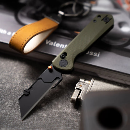 Olitans Adélie Penguin G076 - 2.68" Black Utility Blade, Green G10 Handle