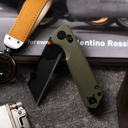 Olitans Adélie Penguin G076 - 2.68" Black Utility Blade, Green G10 Handle