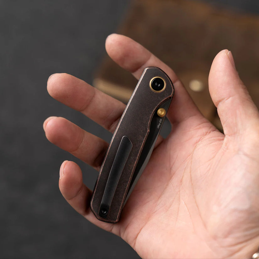 Olitans Gecko M070 - 3.07" SLD-Magic DLC Blade, Copper Handle
