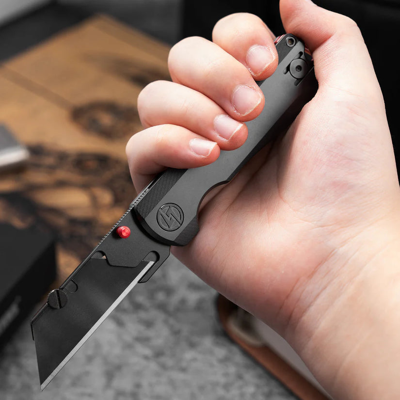 Olitans Ti Nova T078 - 2.68" Black Utility Blade, Black Titanium Handle