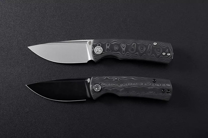 Petrified Fish Mini Beluga PFP01XCDW - 2.99" 14C28N Black Stonewash Blade, Carbon Fibre Handle